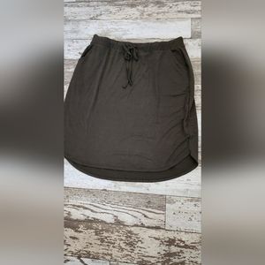 NWOT Zenana 3xl Olive skirt with pockets